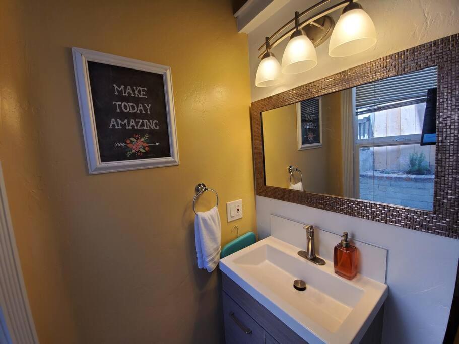 Centrally Located Studio And Cozy Place Perfect For Travelers And Couples! Located In San Diego Downtown! Perfect For Your Quick Getaway! Exterior foto